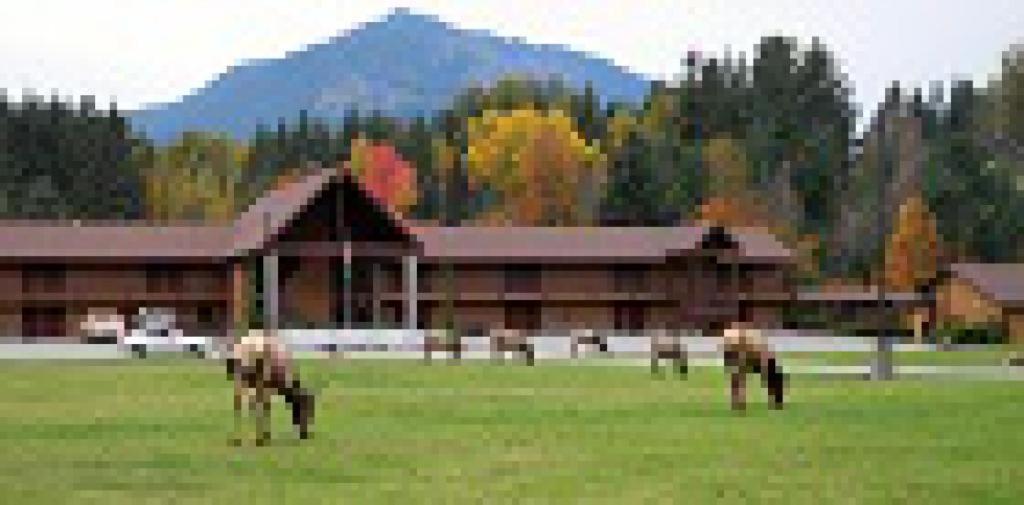 | Cowlitz River Lodge