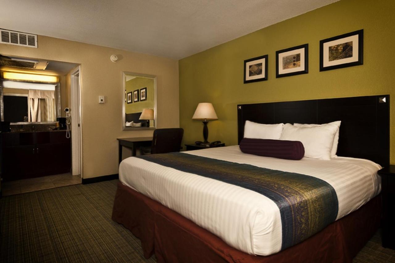 King Room at Grand Texan Hotel & Convention Center