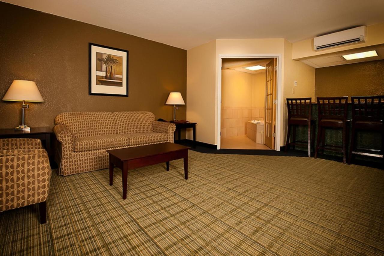 Grand Texan Hotel & Convention Center