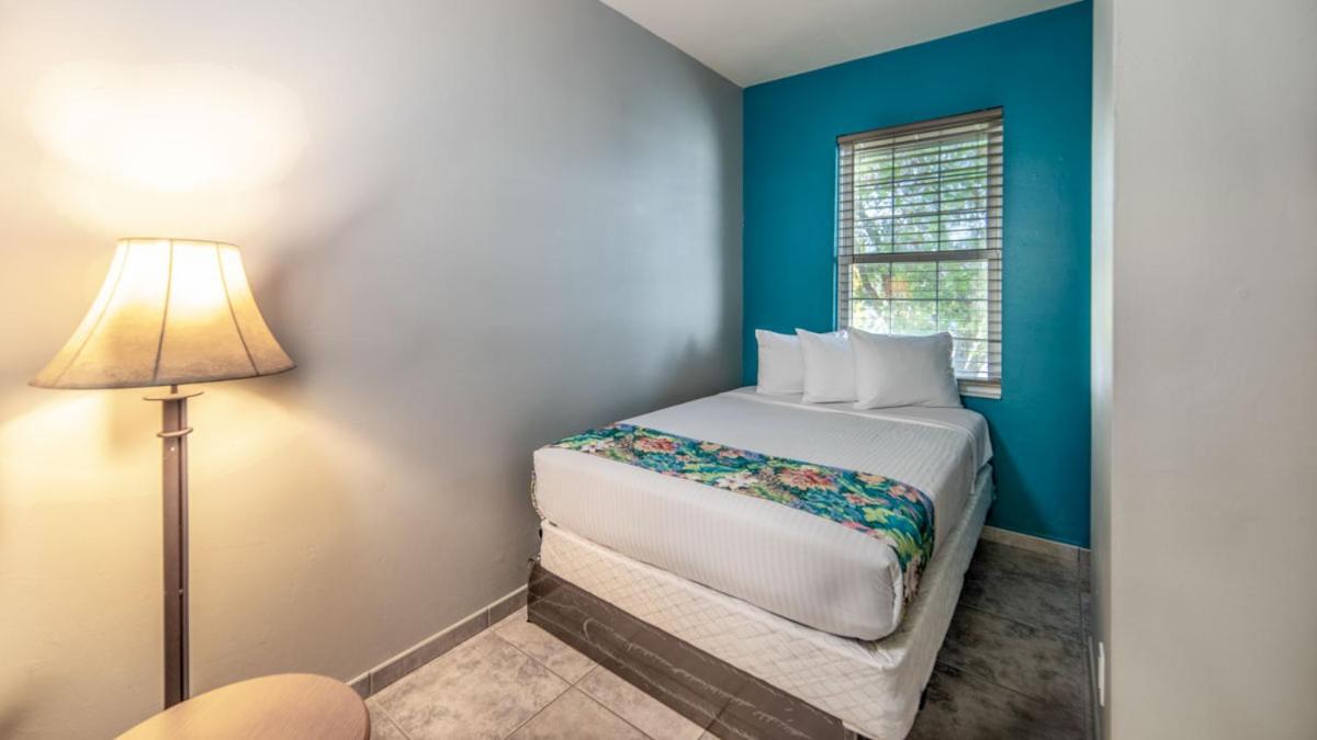 | Ivey House Everglades Adventures Hotel