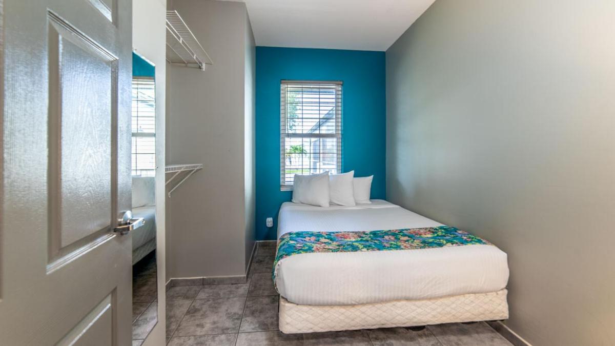 | Ivey House Everglades Adventures Hotel