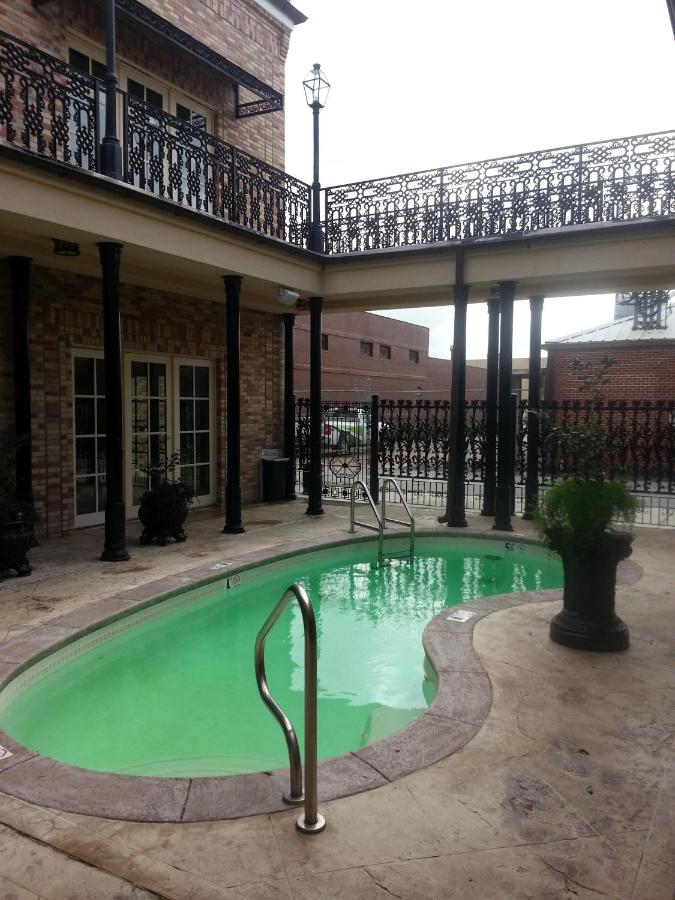 | The Hotel Magnolia