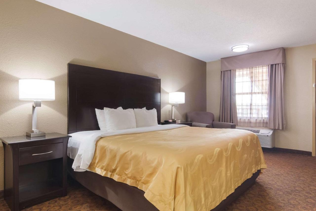 King Room - Smoking  at Quality Inn Magnolia