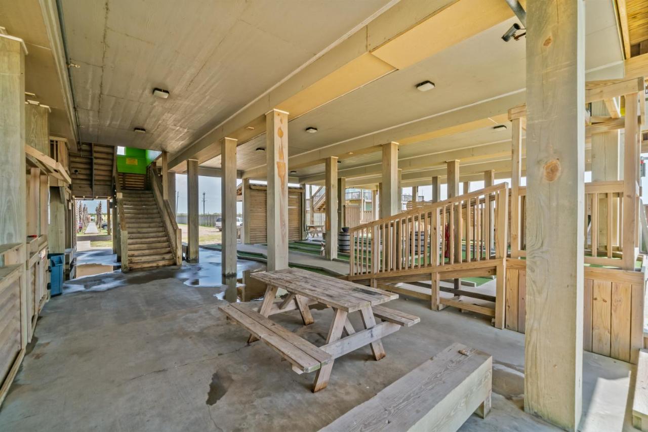 | Boardwalk Resort - Crystal Beach