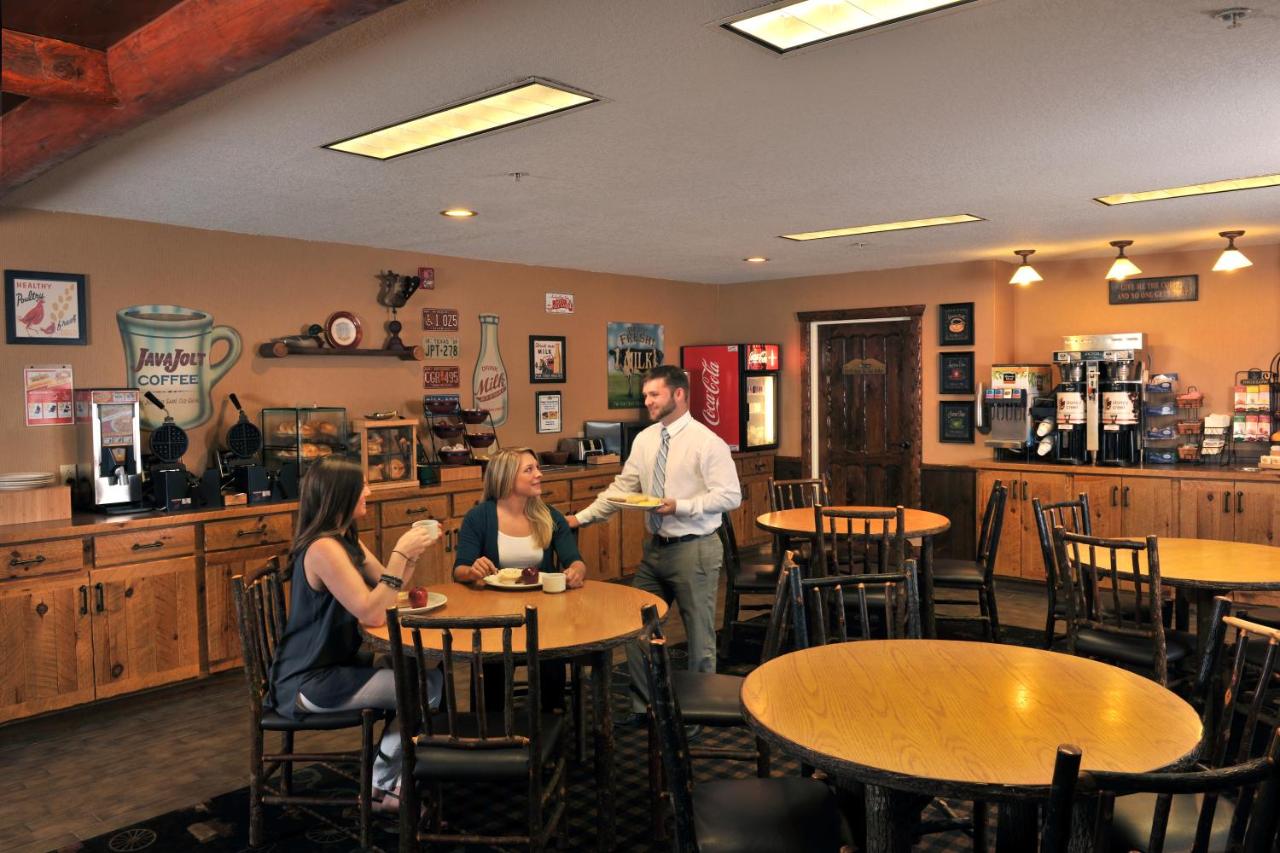 | Stoney Creek Hotel St. Joseph