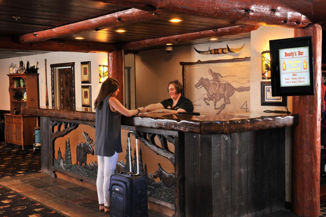 | Stoney Creek Hotel St. Joseph