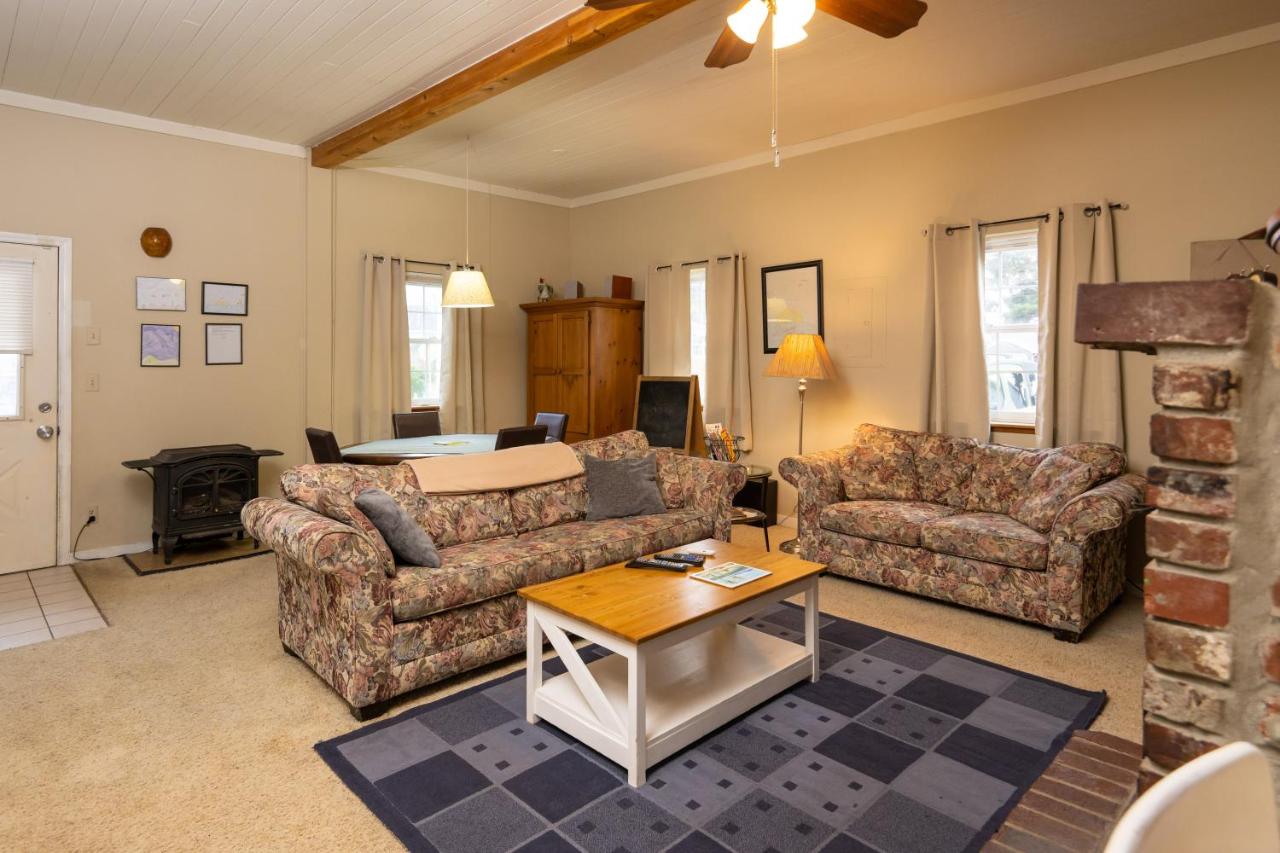  | Karr Beach House on Franklin