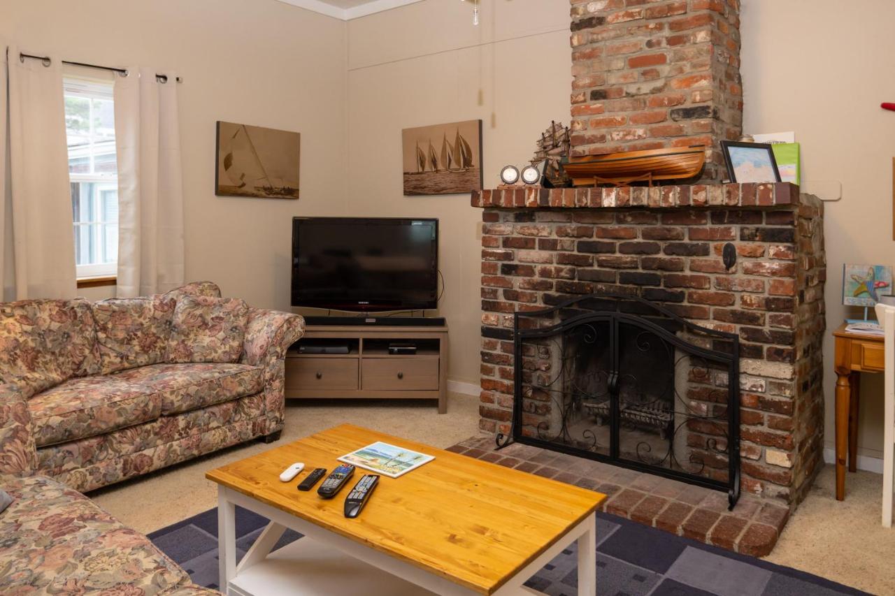  | Karr Beach House on Franklin