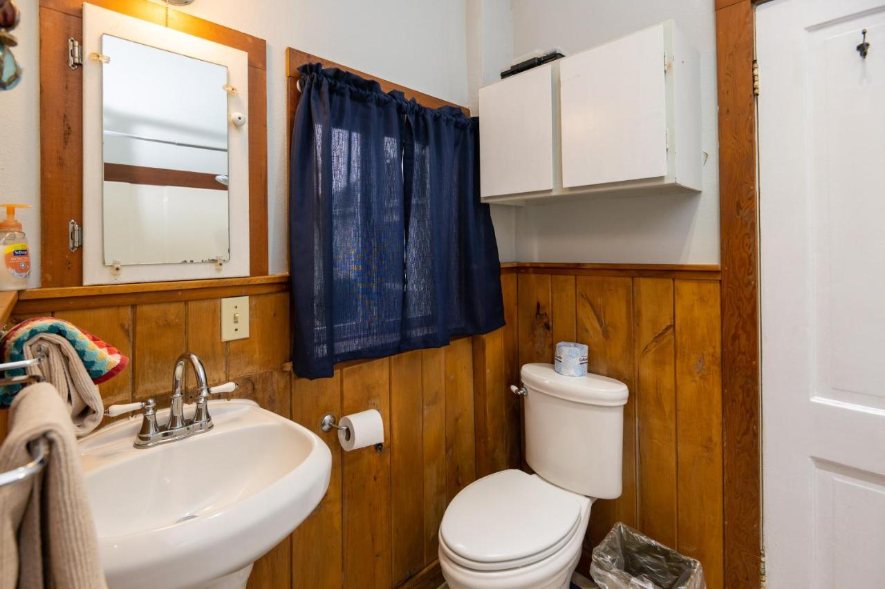  | Karr Beach House on Franklin