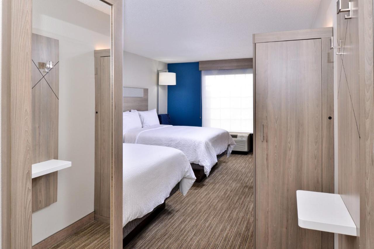 | Holiday Inn Express Winston-Salem Medical Ctr Area