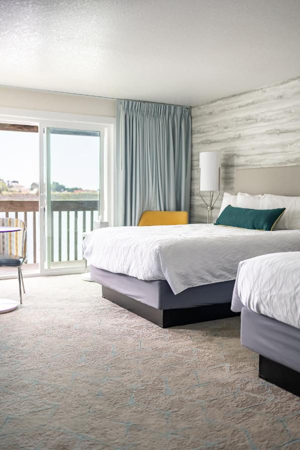 Deluxe Room at Jot's Resort