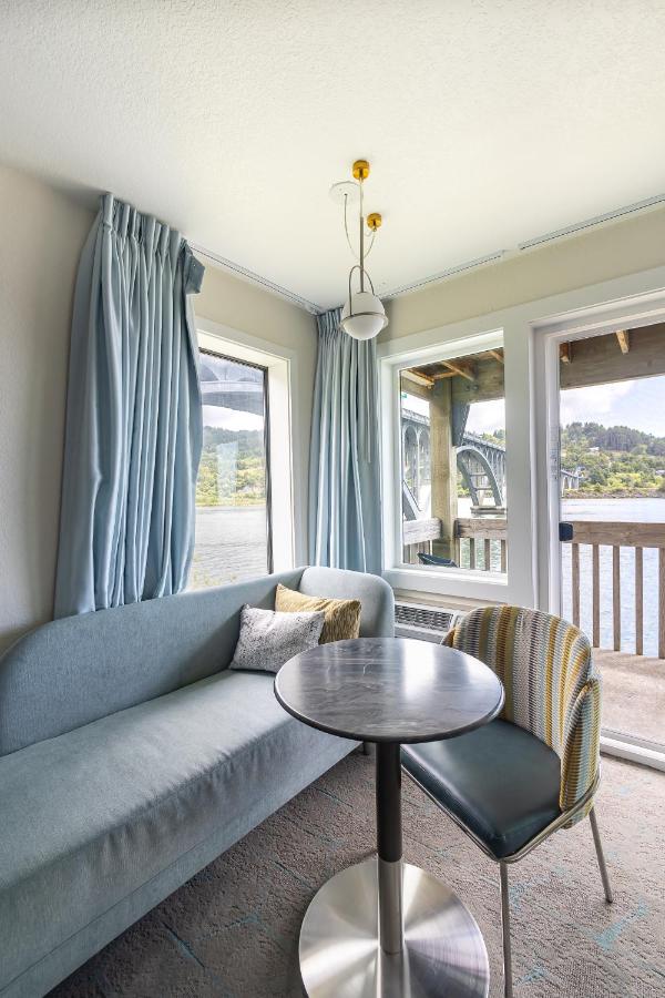 Deluxe Room at Jot's Resort