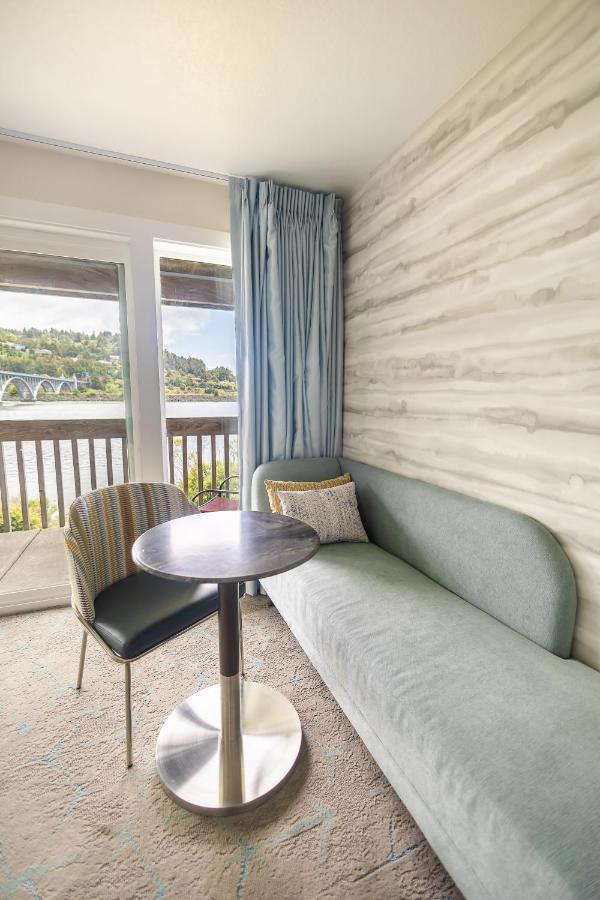 Deluxe King Room at Jot's Resort