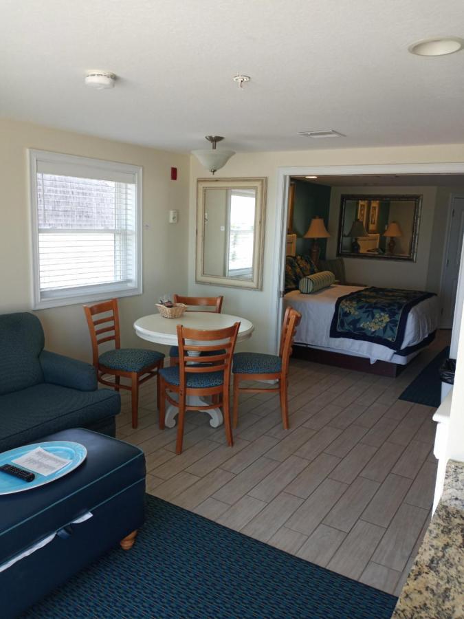 Queen Studio at Ocean Club on Smuggler's Beach