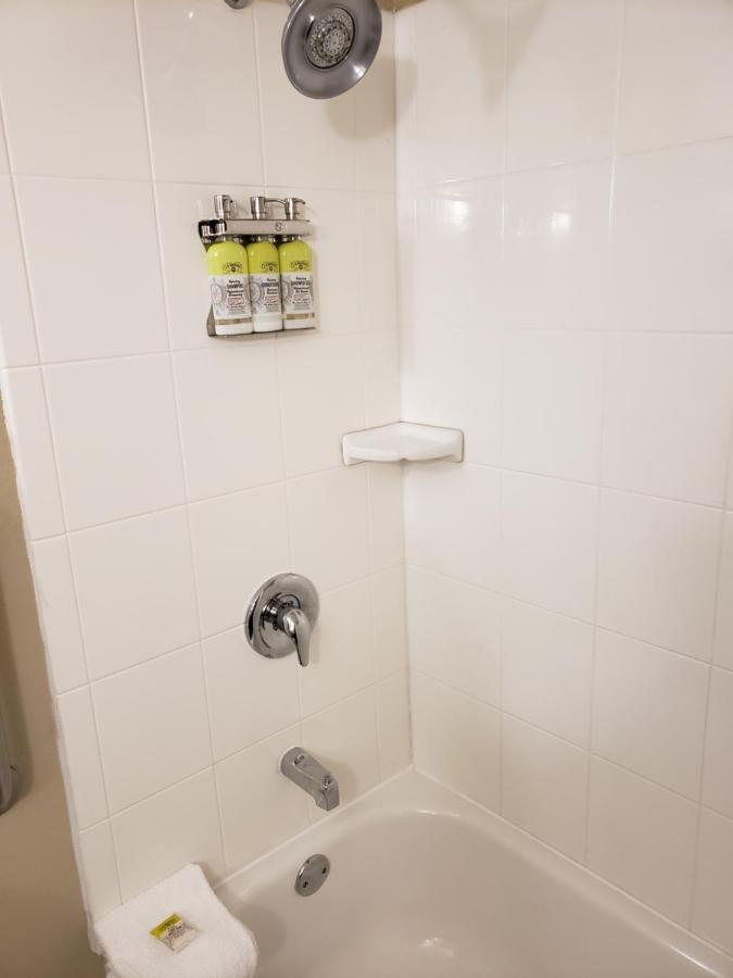 | Holiday Inn Express Hotel Pittsburgh-North/Harmarville, an IHG Hotel
