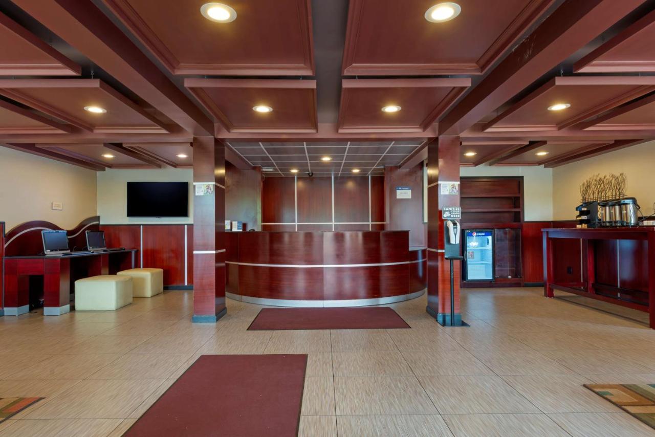 | Best Western Plus Poconos Hotel
