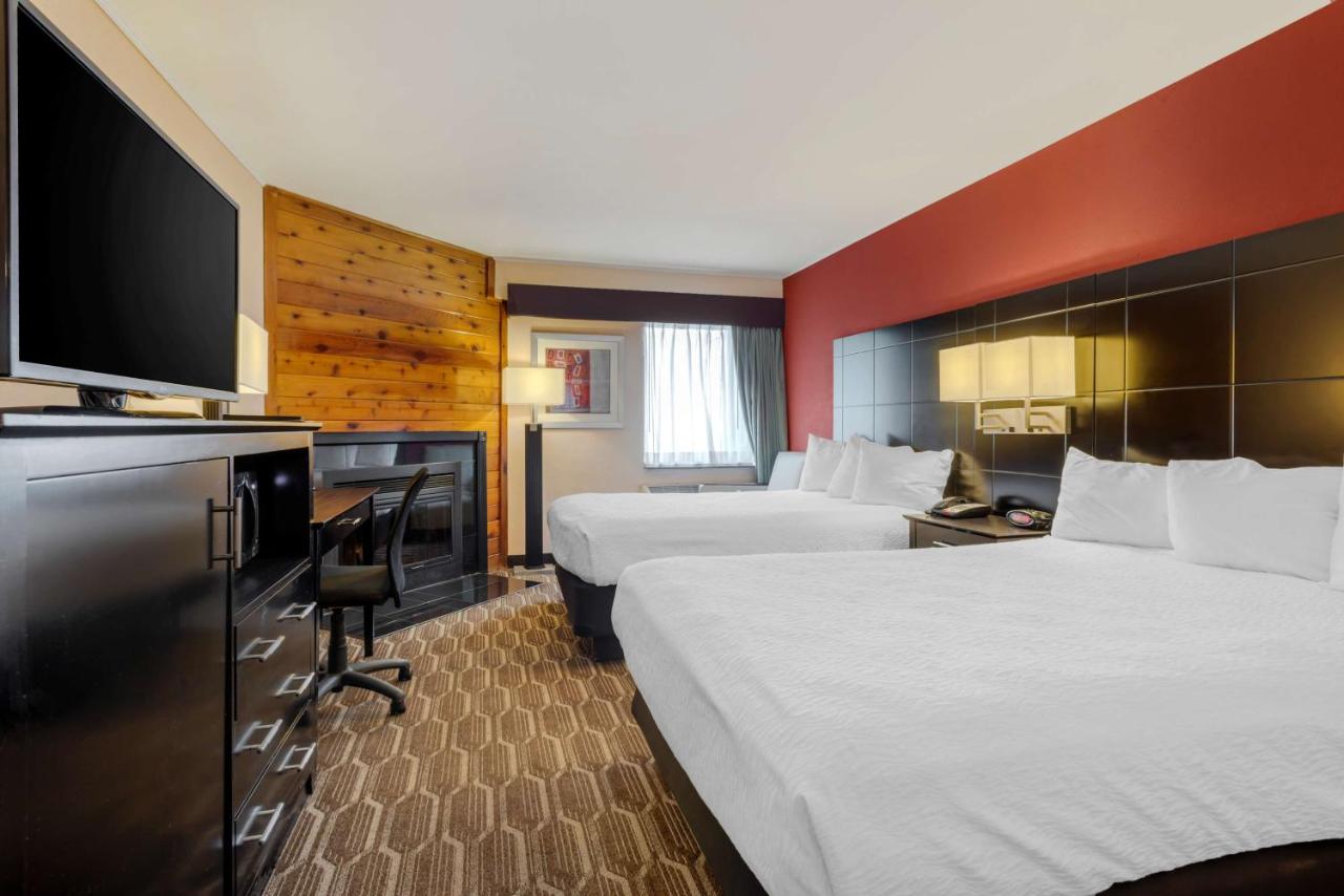 | Best Western Plus Poconos Hotel