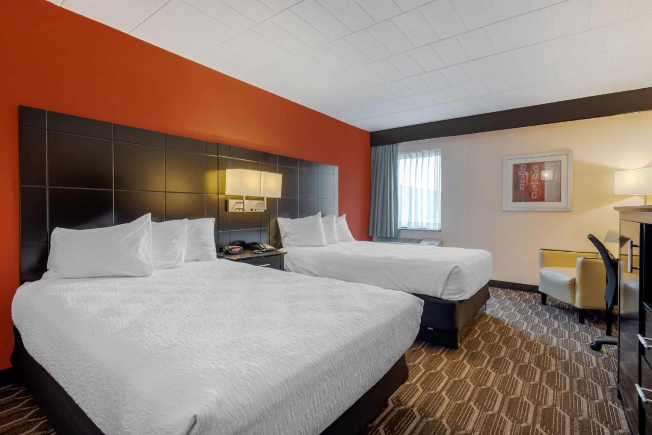 | Best Western Plus Poconos Hotel