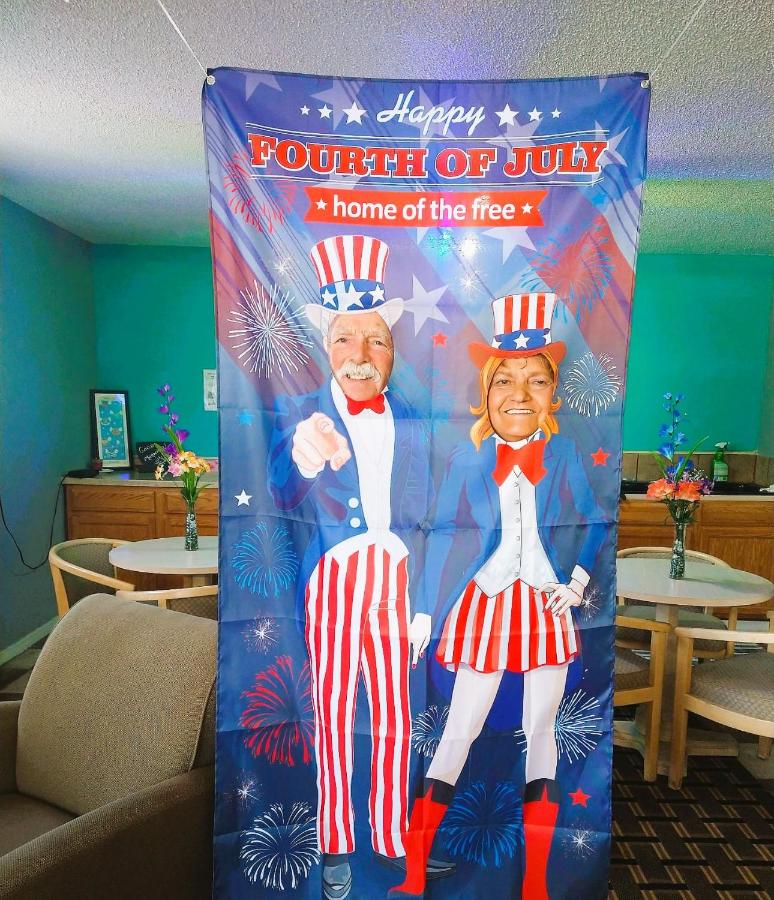  | Grandview Plaza Inn