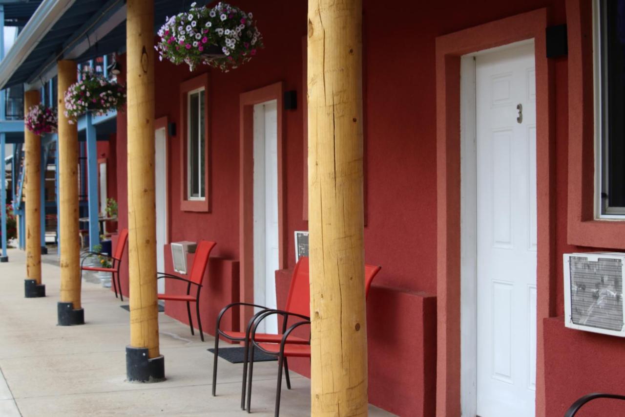 | Mancos Inn