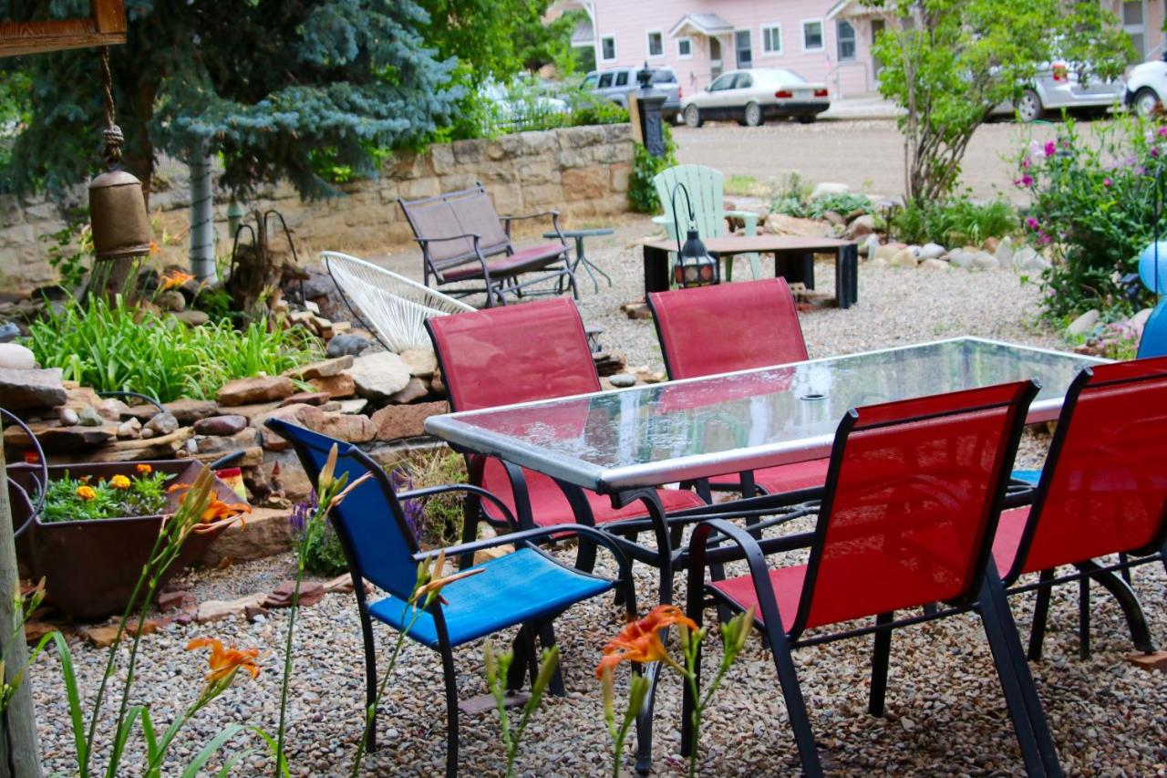 | Mancos Inn