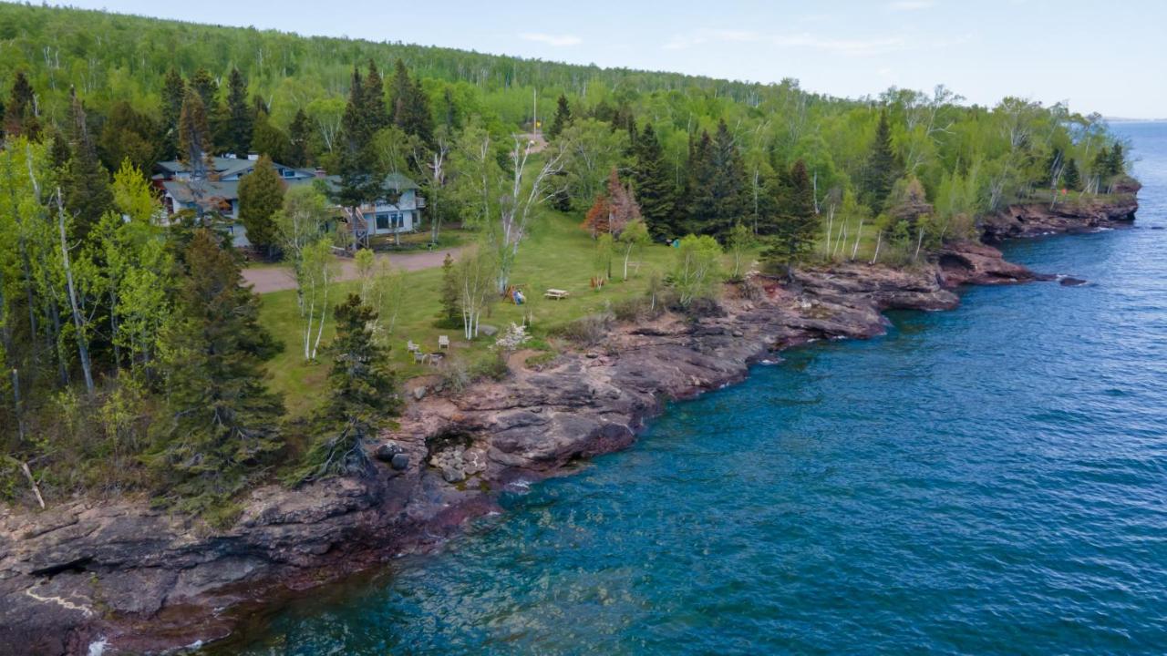 | Thomsonite Inn on Lake Superior