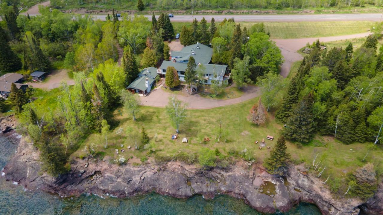 | Thomsonite Inn on Lake Superior