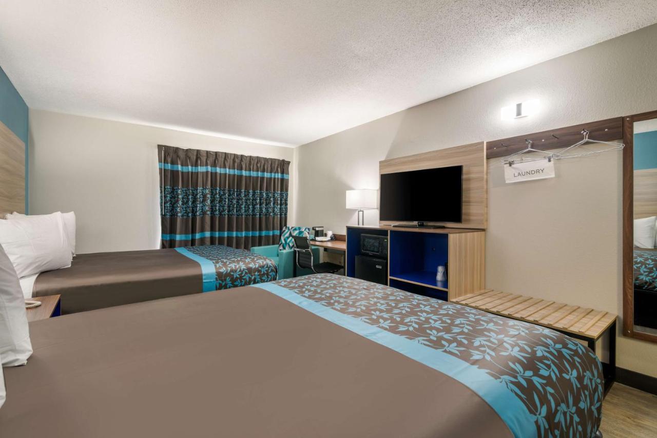 Queen Room with Two Queen Beds at SureStay Hotel by Best Western Lewiston