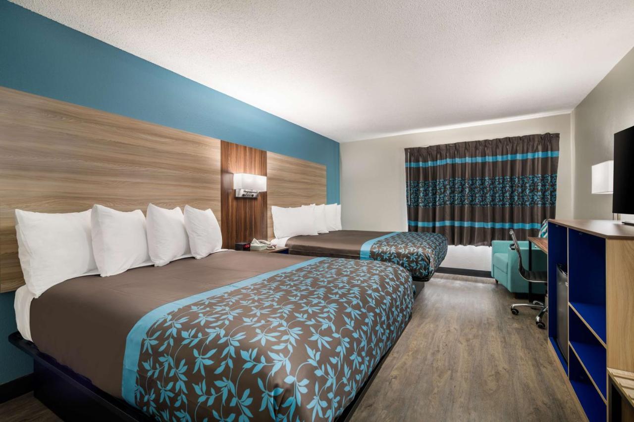 Queen Room with Two Queen Beds at SureStay Hotel by Best Western Lewiston