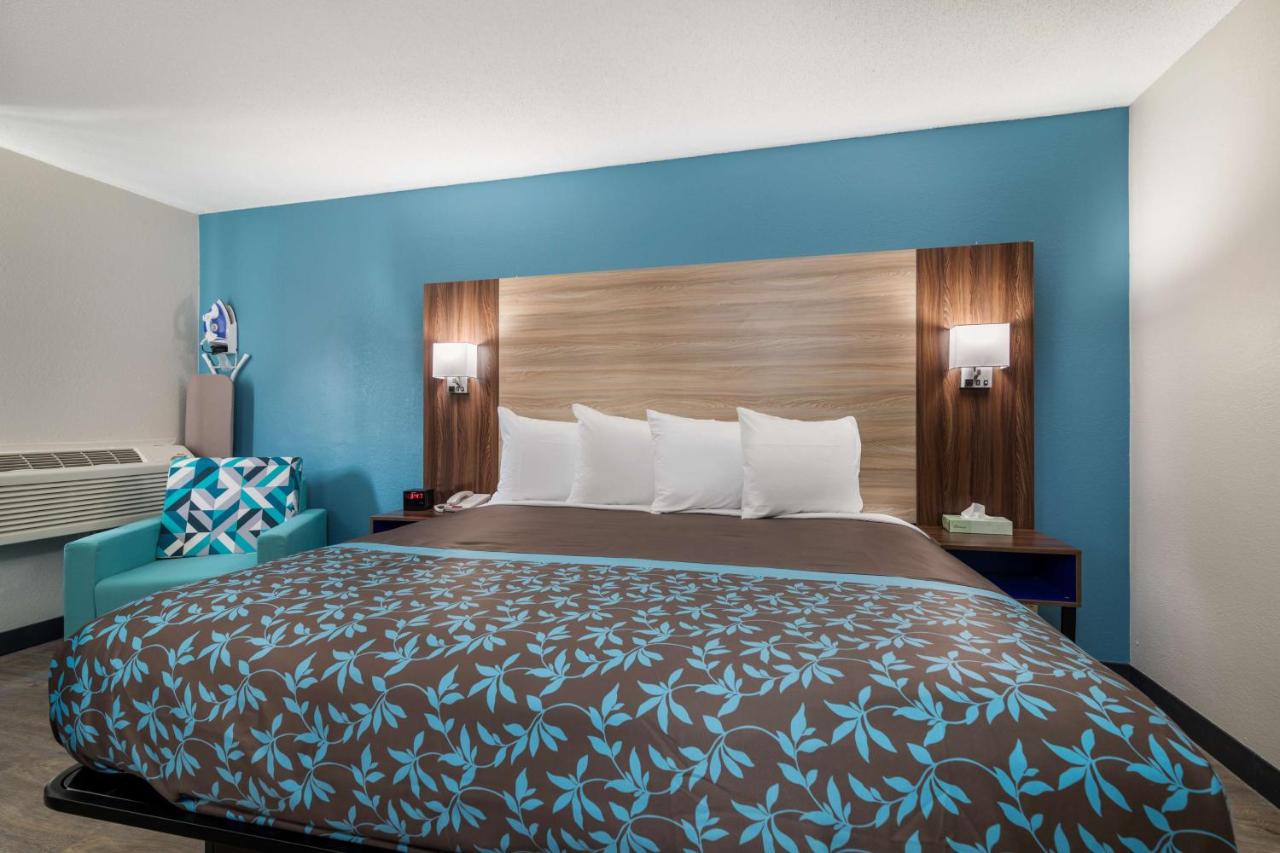 King Room at SureStay Hotel by Best Western Lewiston