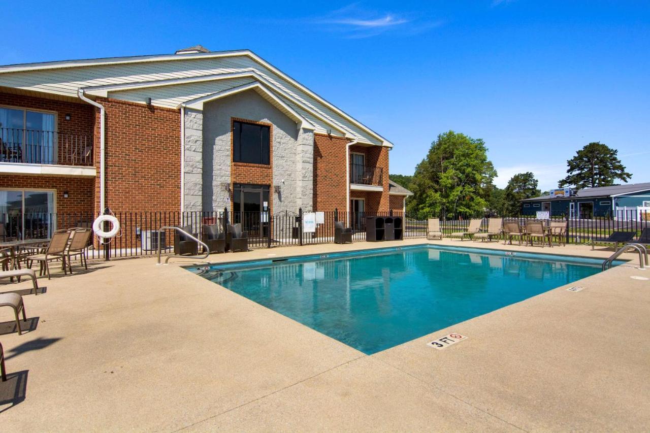  | Clarion Pointe on the Lake Clarksville - South Hill West