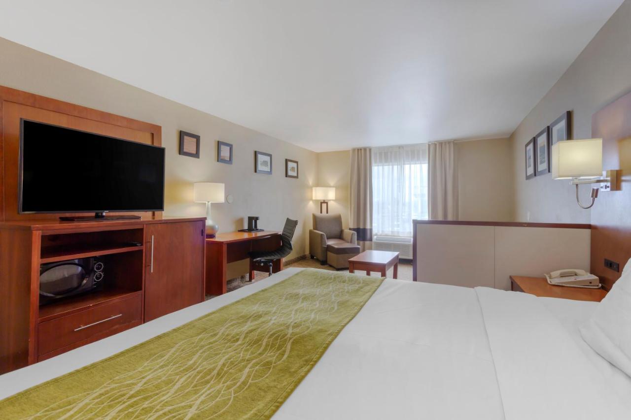Superior King Suite - Non-Smoking at Comfort Inn & Suites Woods Cross - Salt Lake City North