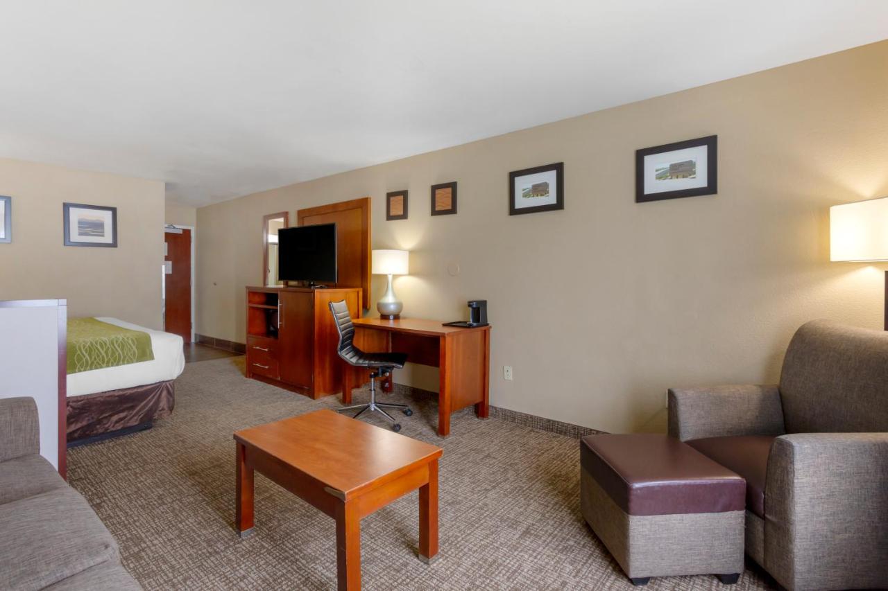 Superior King Suite - Non-Smoking at Comfort Inn & Suites Woods Cross - Salt Lake City North