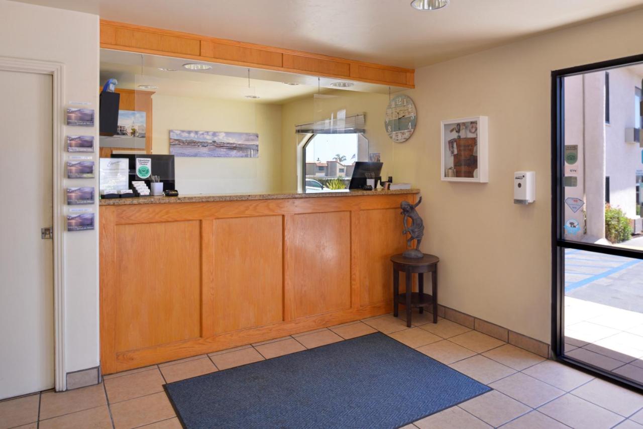  | Edgewater Inn and Suites