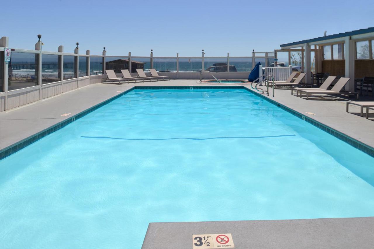  | Edgewater Inn and Suites