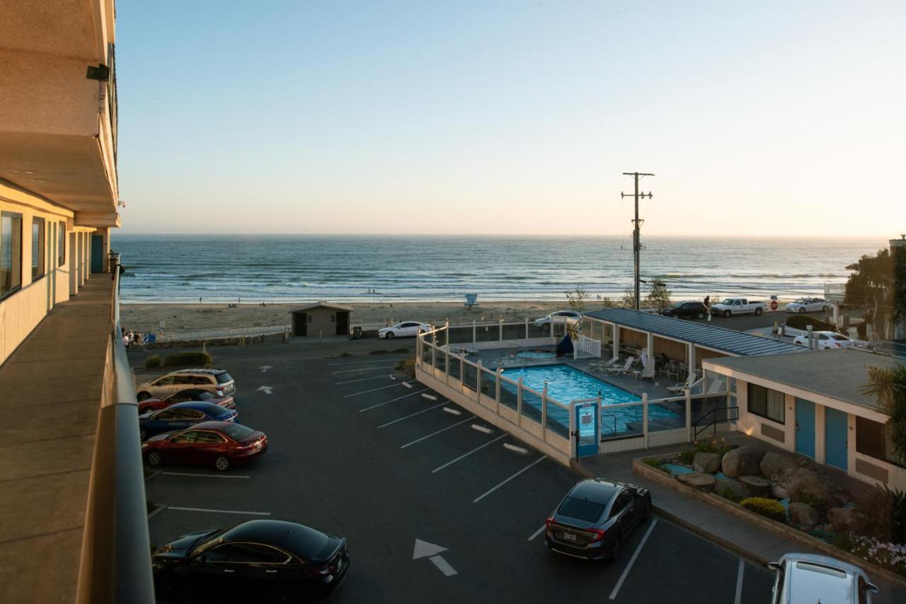  | Edgewater Inn and Suites