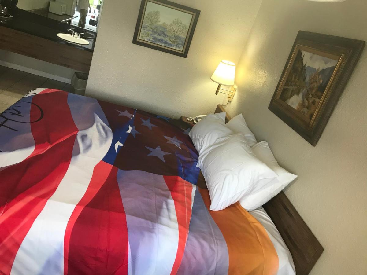 | American Patriot Family Inn