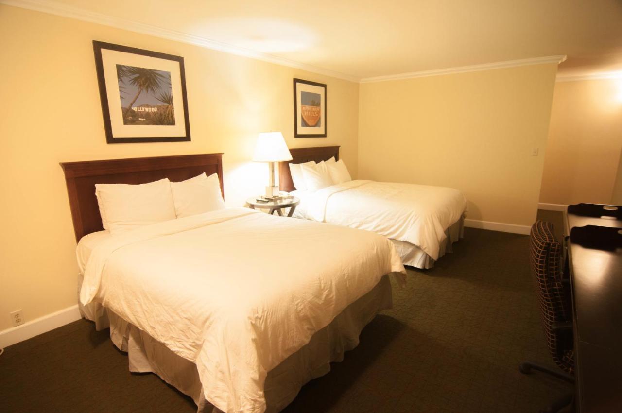Deluxe Queen Room with Two Queen Beds with Balcony at Bokai Garden Hotel