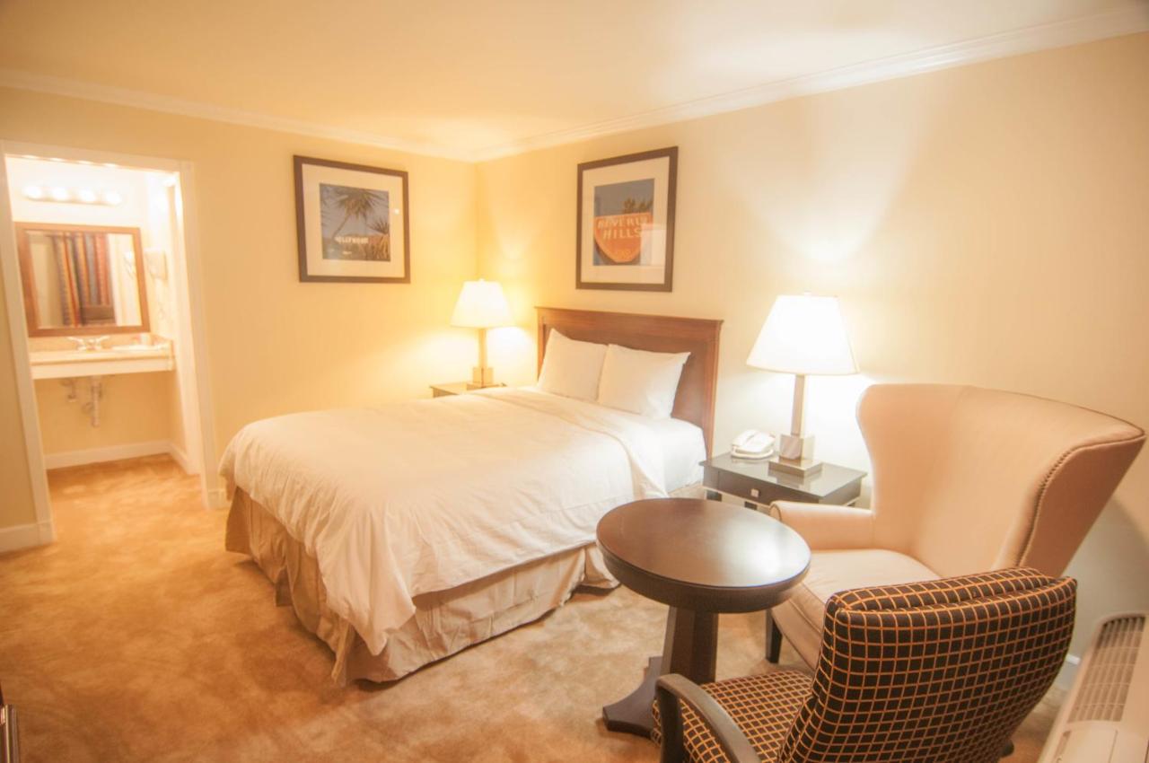 Deluxe Queen Room at Bokai Garden Hotel