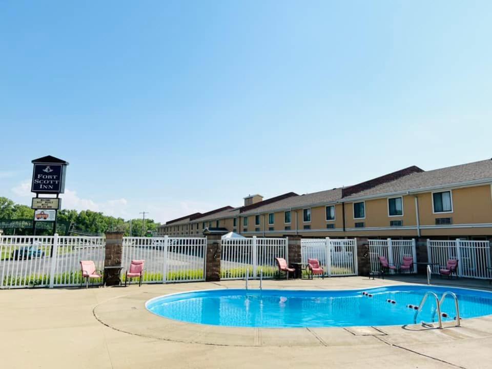 | Fort Scott Inn