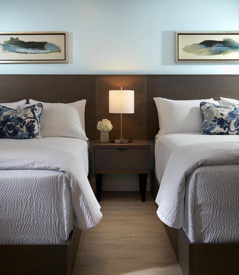 Standard Queen Room at The Pointe Hotel