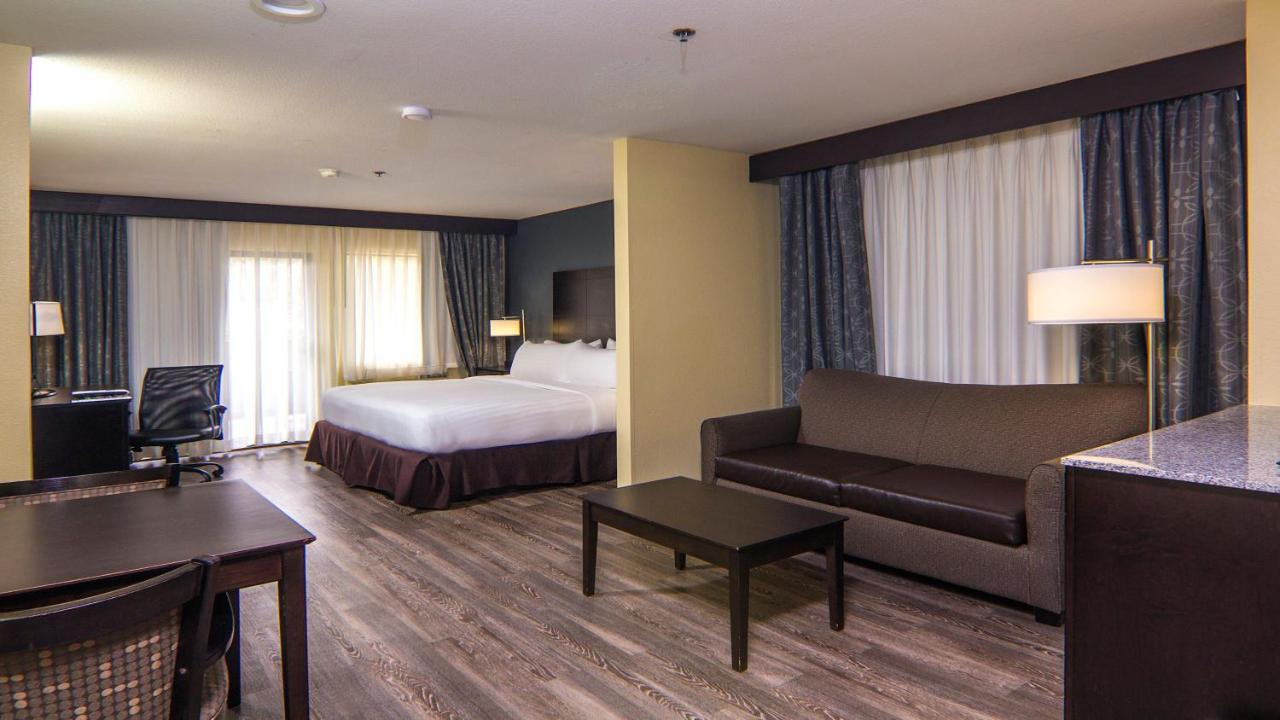  | Holiday Inn Express Solana Beach-Del Mar