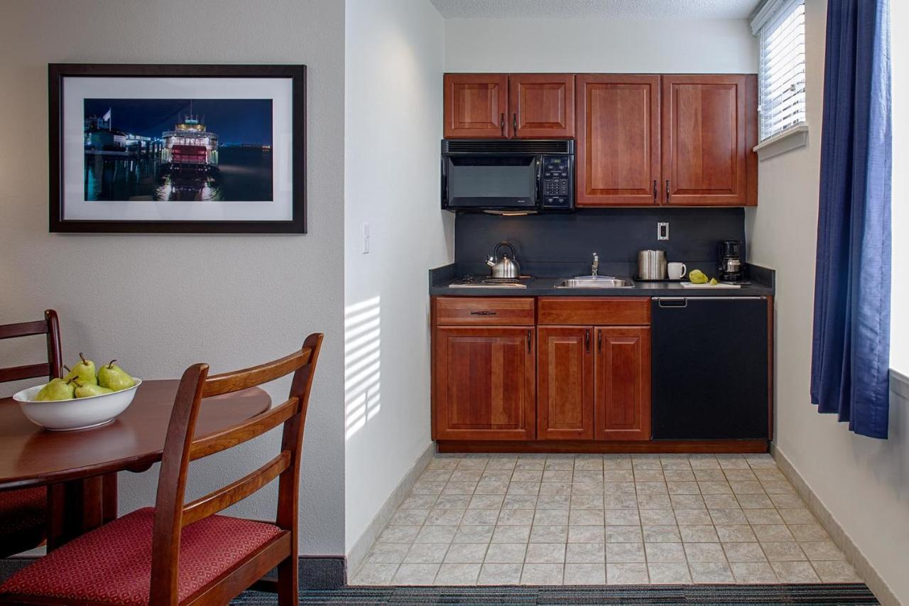 Queen Room with Two Queen Beds at Federal City Inn & Suites