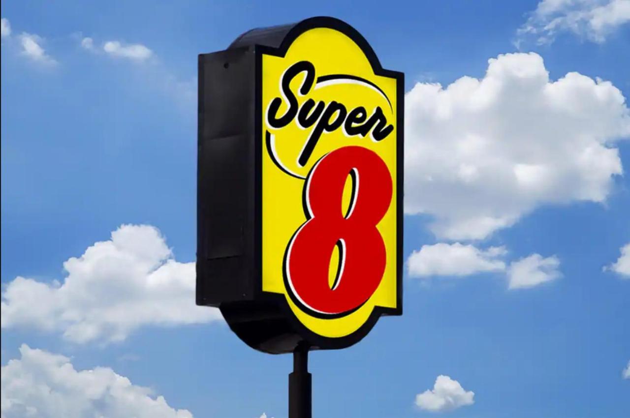 | Super 8 by Wyndham Fort Worth Entertainment District
