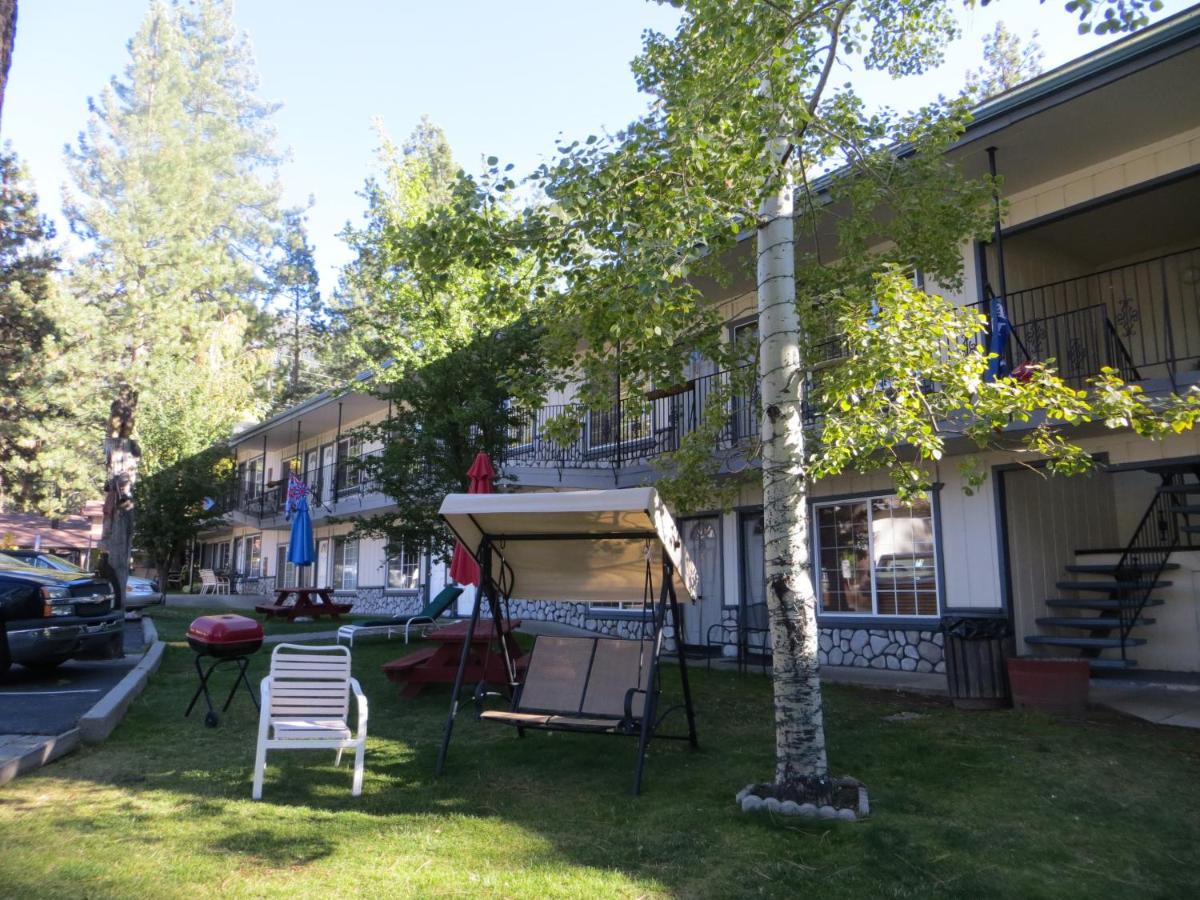 | Americana Village