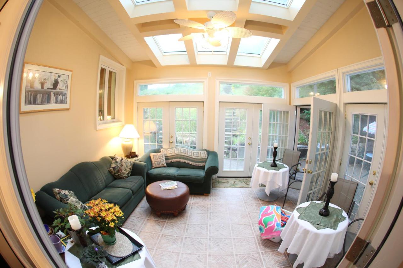 | Center Harbor Sutton House B & B