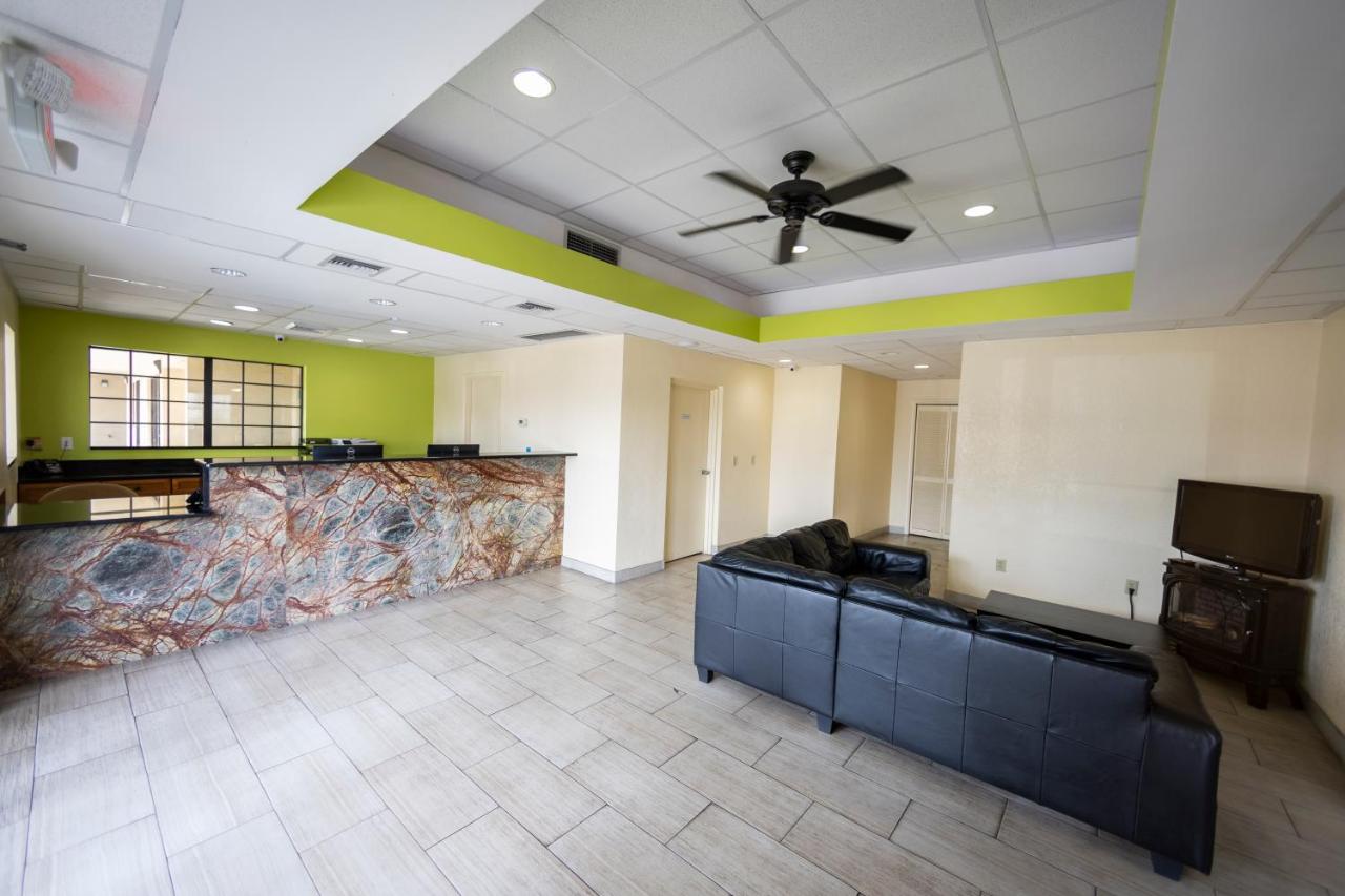  | Ocean Breeze Inn
