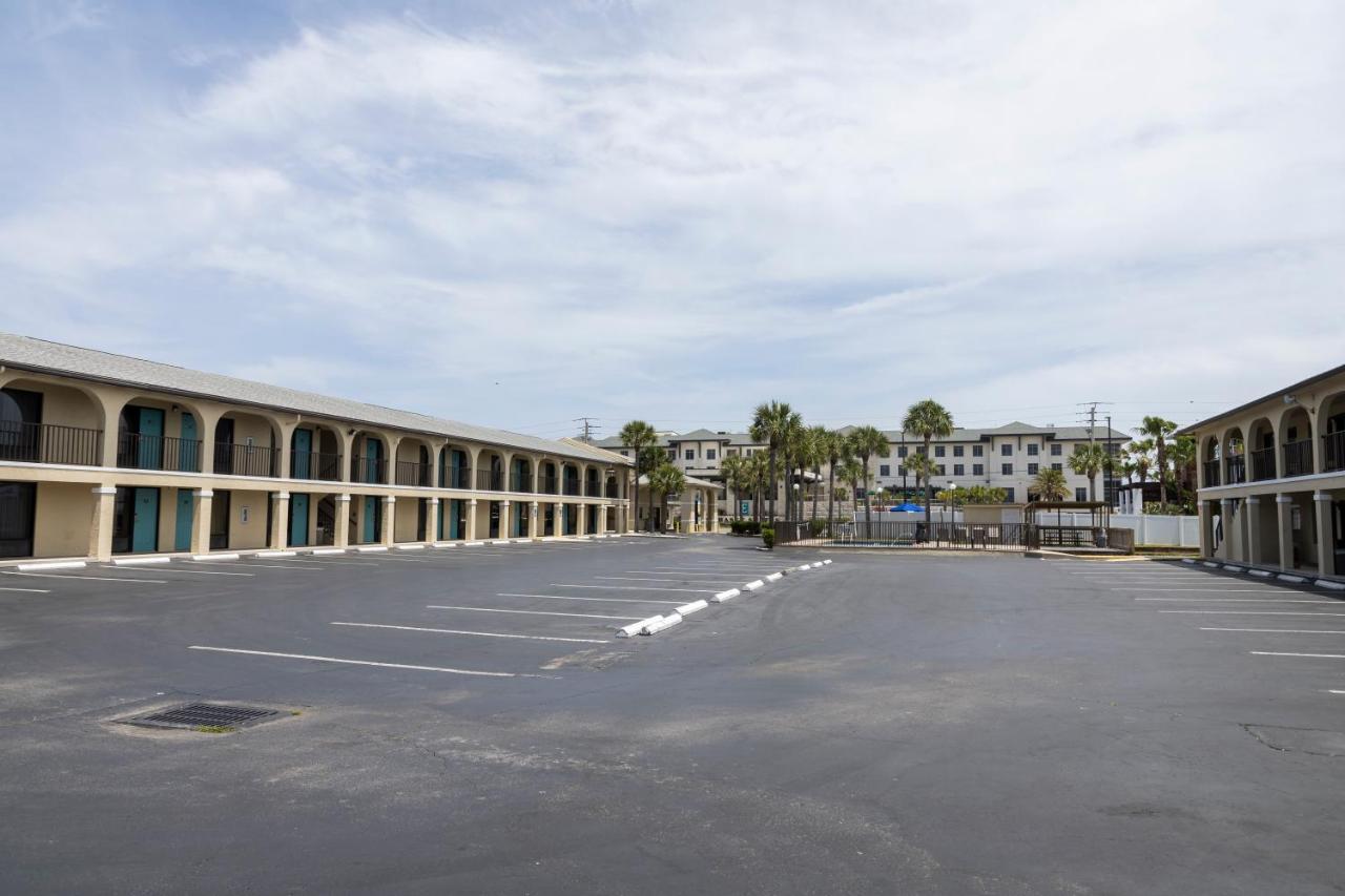  | Ocean Breeze Inn