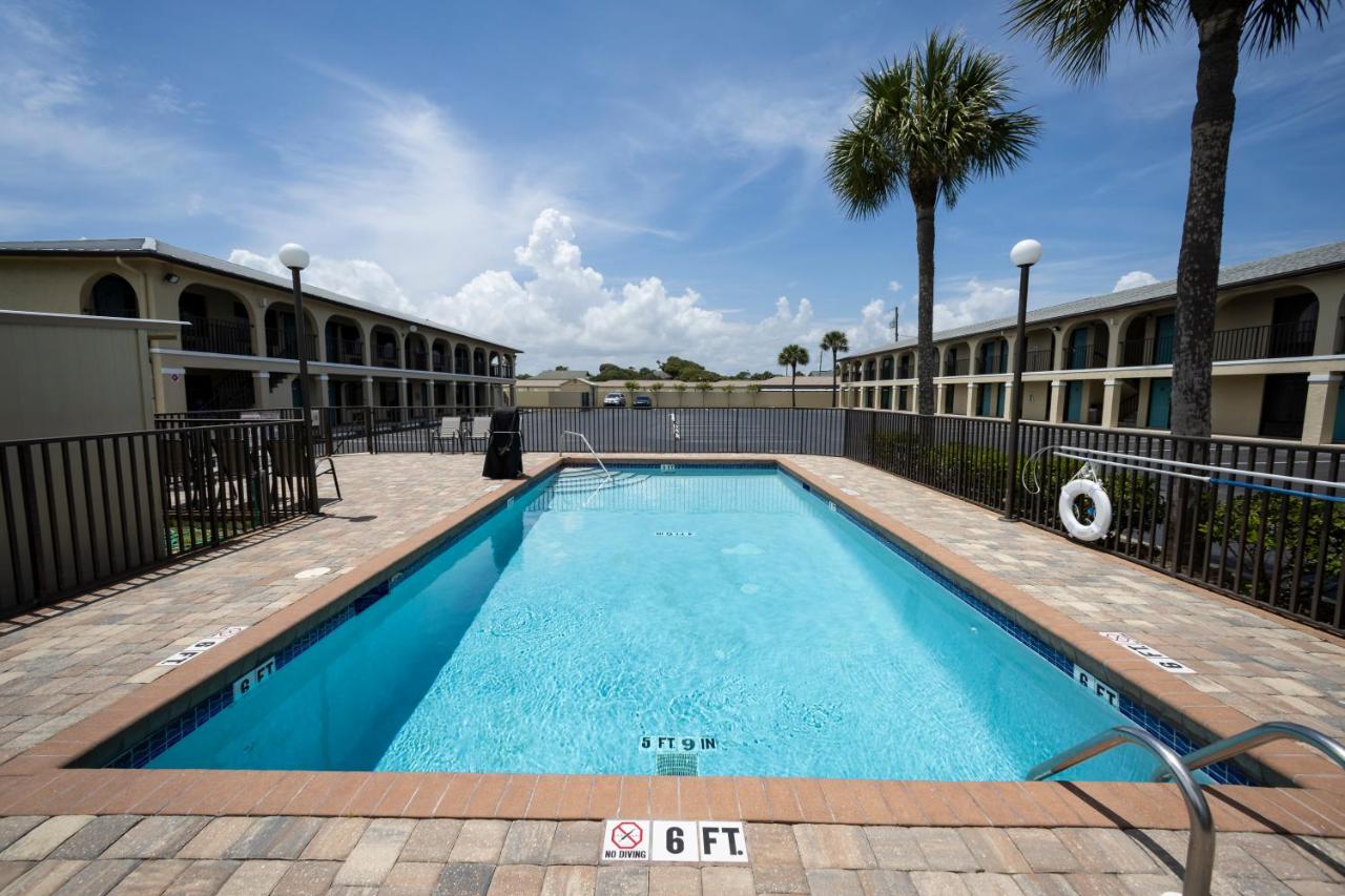  | Ocean Breeze Inn