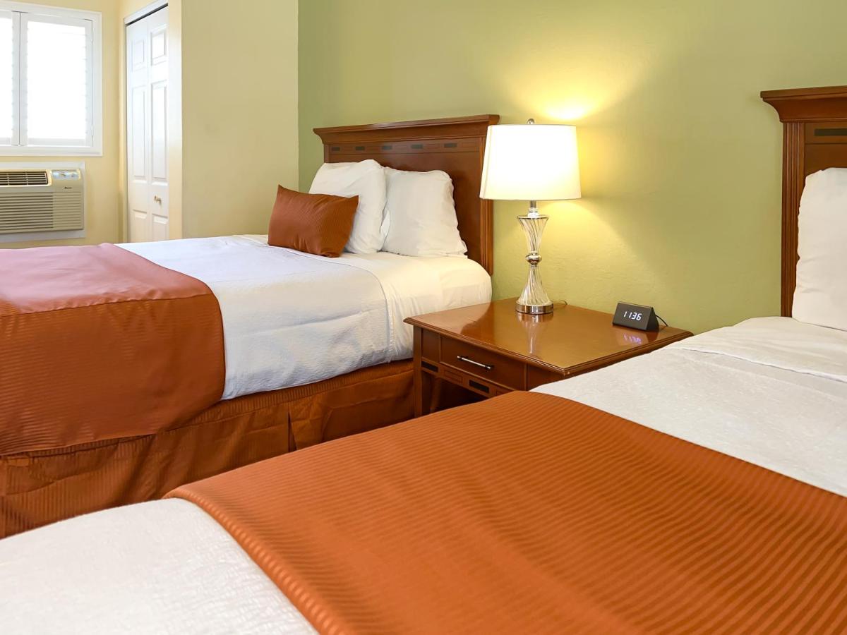 Two Queen Beds - Non-Smoking at The Old West Inn